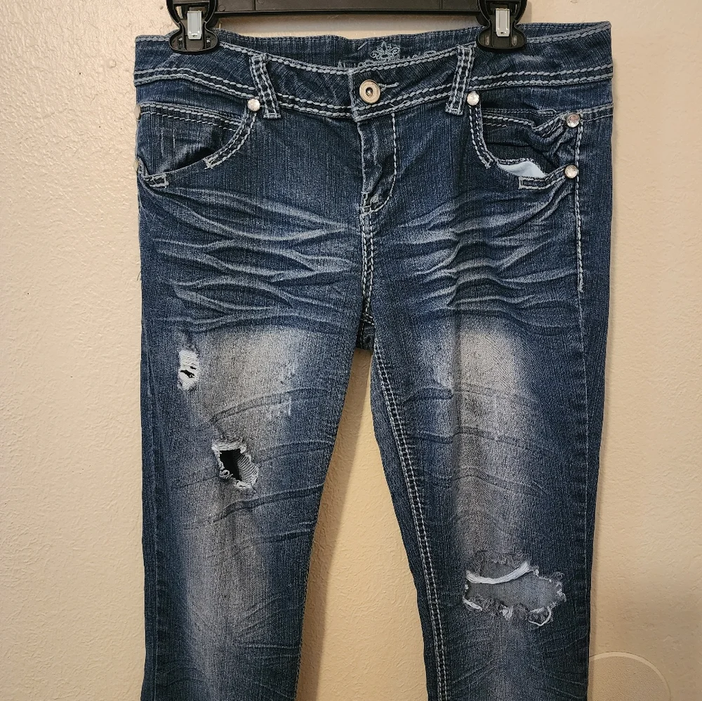 Woman's Ripped Jeans - Picture 5 of 10